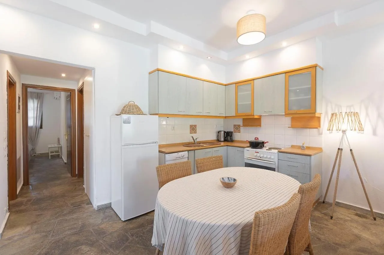 Coconut & Vanilla & Pineapple Pool Apartments #Feelslikehome Kriopigi Casa de Férias
